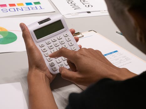 consultant presenting data analysis
